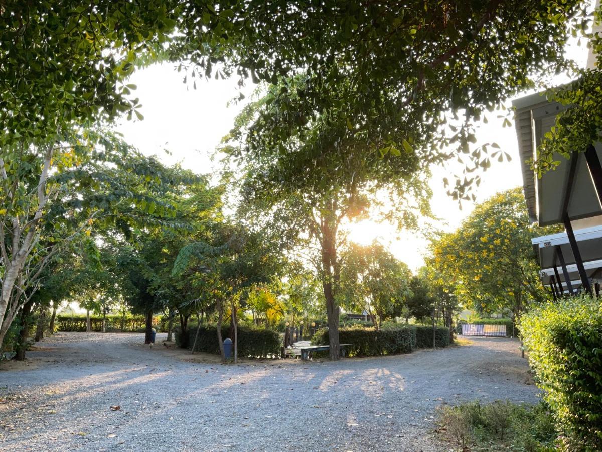 Baan Tonjaeng Resort Chai Nat 外观 照片