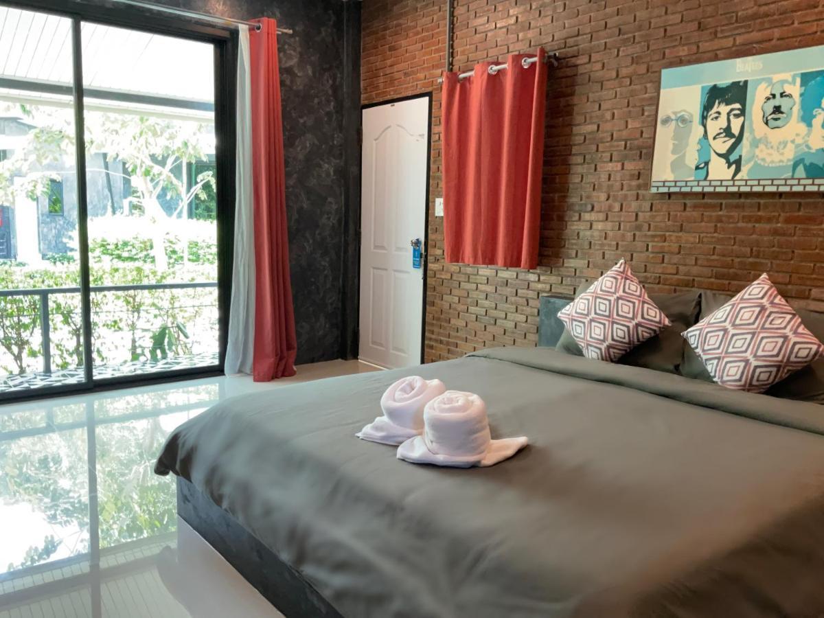 Baan Tonjaeng Resort Chai Nat 外观 照片